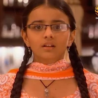 Sonam Dhillon - Sonu (em út)