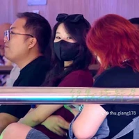 Mẹ của anh
