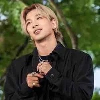 Taeyang ( k thuộc tên ông này)