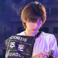 Juhoon (08)