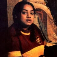 Alicia Spinnet ( Truy Thủ )