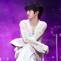 Trương Hàm Thuỵ