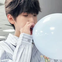 Tả Kỳ Hàm | em