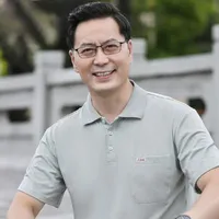 Bố cô