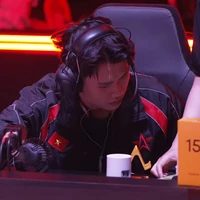 1S Stark / Nguyễn Minh Thuận