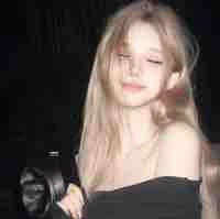 Hoàng Linh Châu- Sara