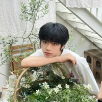 Trương Hàm Thụy.