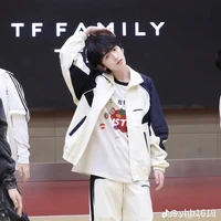 Tả Kỷ Hàm_em