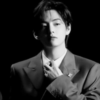 Kim Taehyung •hắn•