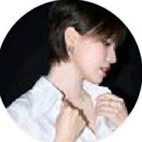 Nguyễn Diệu Huyền(chị 4)