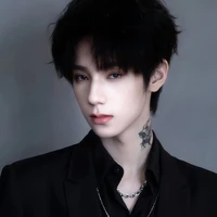 Vương Lỗ Kiệt_Hắn