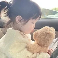 uyển nhi - lúc nhỏ