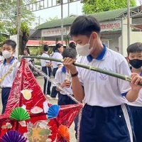 Khôi(Lớp trưởng)