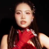 ᴘʜᴜ̛ᴏ̛ɴɢ ᴍʏ̃ ᴄʜɪ