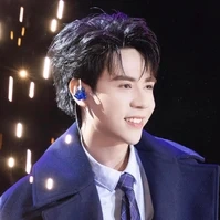 #LQH:𝙌𝙪𝙖𝙣𝙜 𝙃𝙪̀𝙣𝙜 𝙈𝙖𝙨𝙩𝙚𝙧𝘿