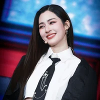 Lingling Kwong [Bạn Cô]