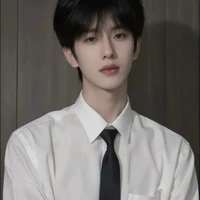 Lý Hoàng Nguyên(hiệu trưởng)