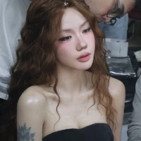 Trần Phương Ly ( Chị )