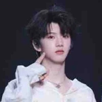 Trương Hàm Thụy 