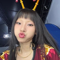 tg sẽ viết truyện theo yêu cầu của mn