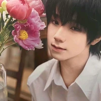 Vương Lỗ Kiệt  - Anh