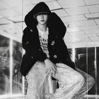 Trần Dịch Hằng _ hắn