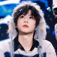 Trần Dịch Hằng • YIHENGHENG118