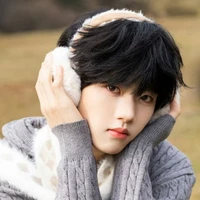 Trương Hàm Thụy • @MEOZ012