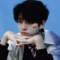 Trần Thiên Nhuận • @TIANTIAN023