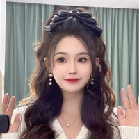 Nguyễn Hoàng nhật hạ ( cô)