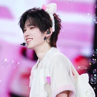 Tống Á Hiên - bé