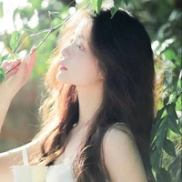 Đình Lê Uyển Linh