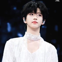 Trương Hàm Thụy_hắn²