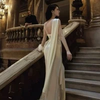 Mẹ anh