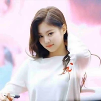 jenny( chị 2 BIack pinh)