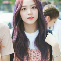 Jisoo( chị cả BIackpinh)