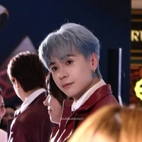 Lê Quang Hùng (phone)