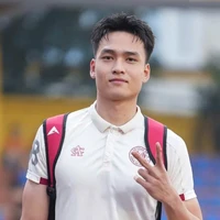 Việt Anh-anh cả