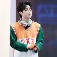 「 𝐋𝐞̂ 𝐐𝐮𝐚𝐧𝐠 𝐇𝐮𝐲 」