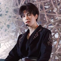 𝙇𝙚̂ 𝙌𝙪𝙖𝙣𝙜 𝙃𝙪𝙮