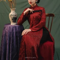 bà ba( mẹ anh)