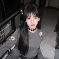 Tả Kỳ Thư (Smiling)