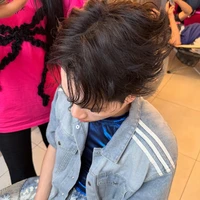 nhỏ hơn timeo 6 tuổi