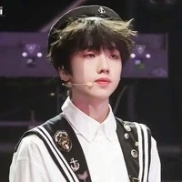 Nhiếp Vĩ Thần ( V)