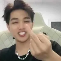 Tác giả này nhạt lắm
