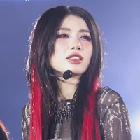 Trần Thảo Linh ( Lyhan/cô )