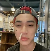 nhỏ tác giả nè chứ ai