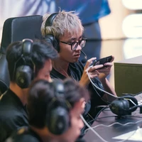 𝑽𝒂̆𝒏 𝑻𝒂̀𝒊/𝑪𝒉𝒊𝒑