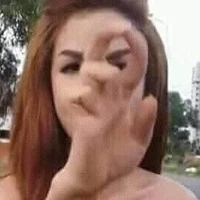 (👁ˋ _ ˊ 👁) nhân vật bí ẩn vô danh 😞