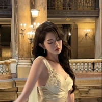 Tần Lộ Tuyết